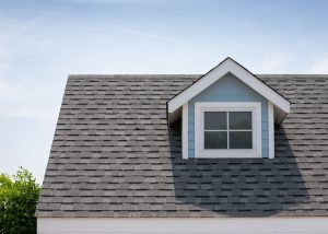 Read more about the article Jakie dachy wymagają najczęstszej konserwacji? Analiza pokryć dachowych